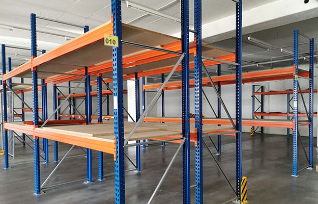 Image of Heavy-Duty Rack in a warehouse.